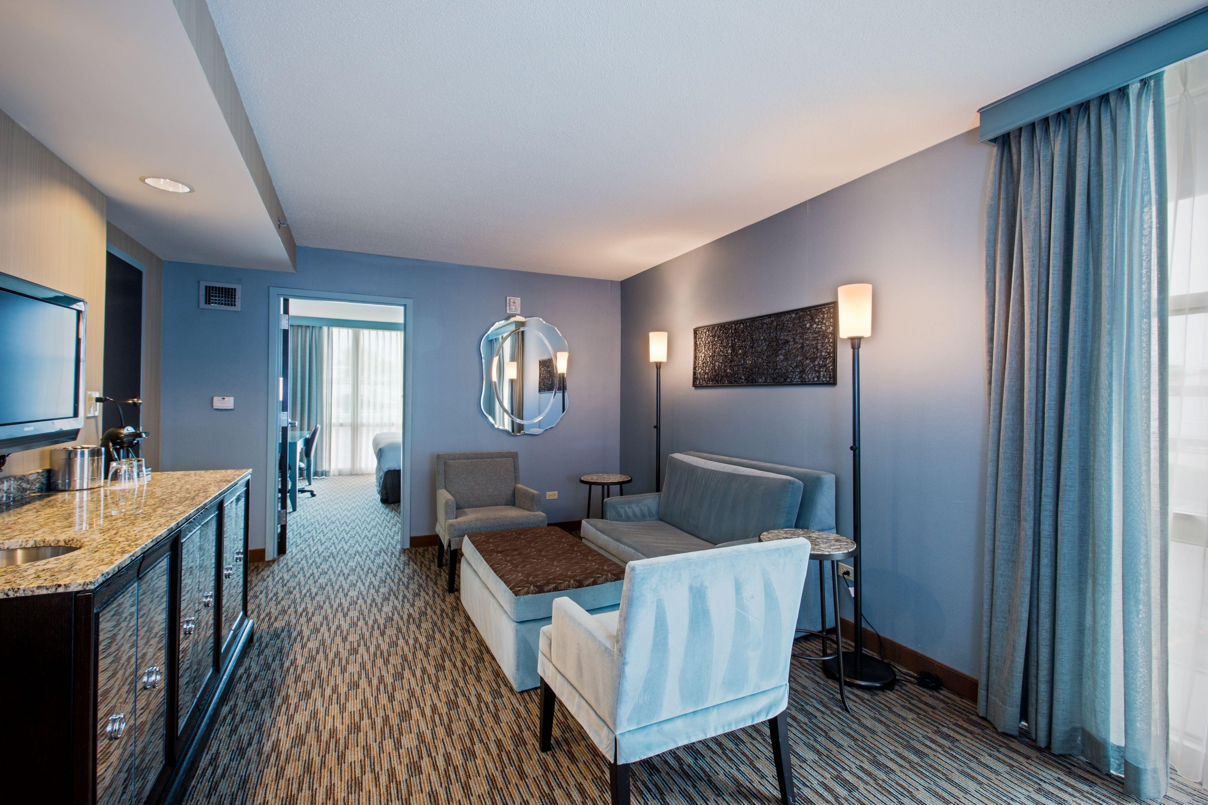 Crowne Plaza Hotel Glen Ellyn/Lombard By Ihg Exterior photo