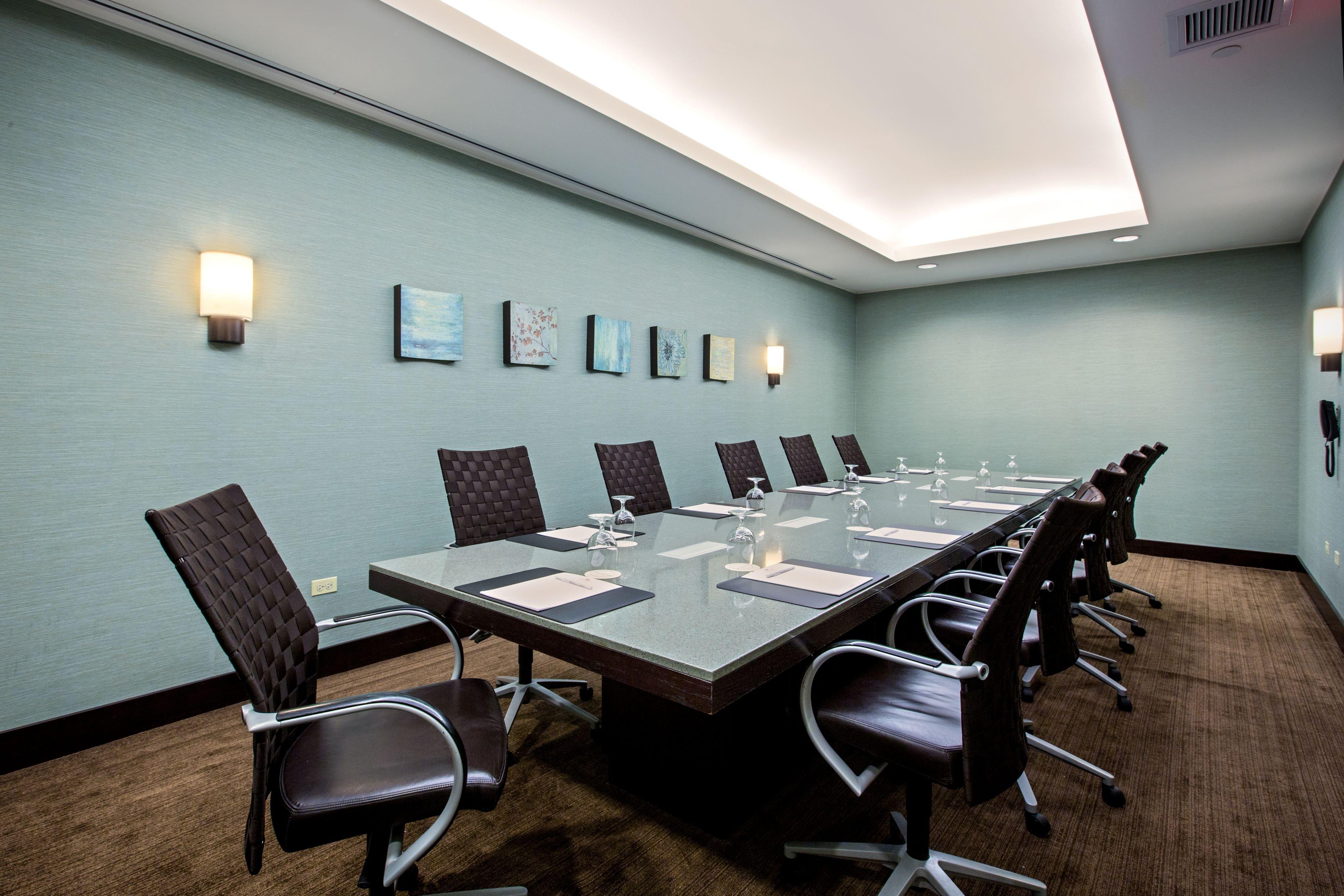 Crowne Plaza Hotel Glen Ellyn/Lombard By Ihg Exterior photo