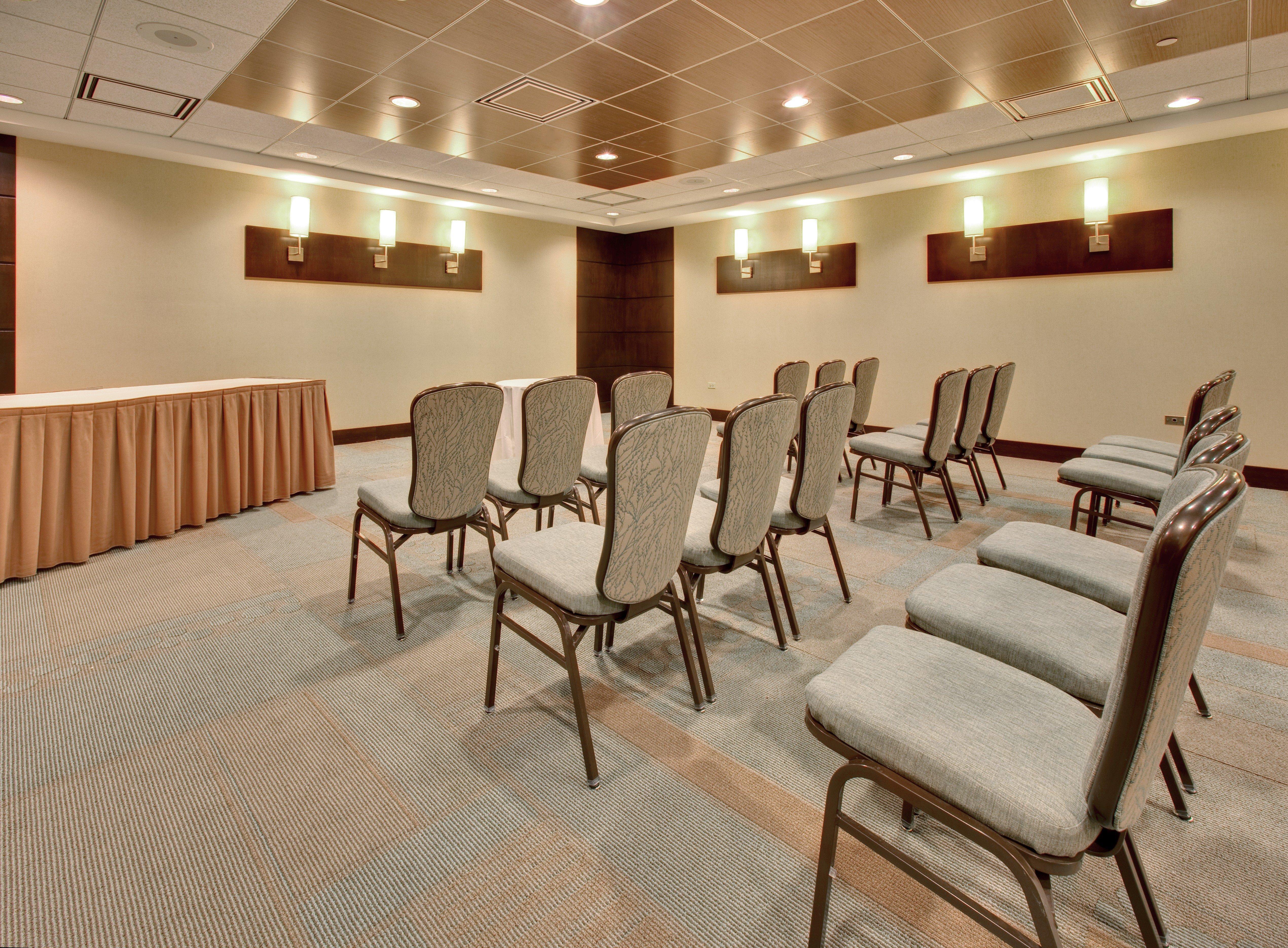 Crowne Plaza Hotel Glen Ellyn/Lombard By Ihg Exterior photo